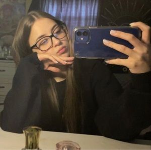 Meet your Posher, Brea